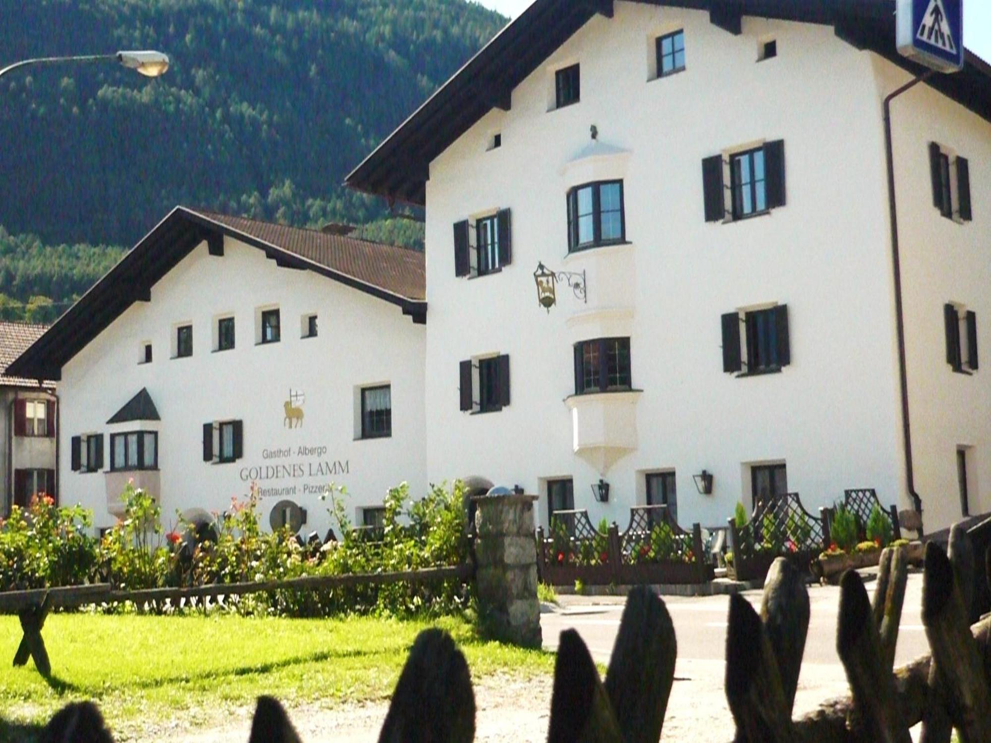 Gasthof Goldenes Lamm Hotel Vahrn Luaran gambar